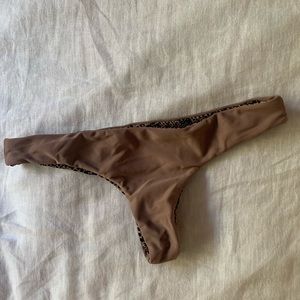 Acacia hookipa bottom